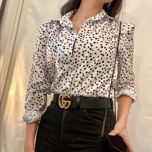 WHITE AND BLACK POLKA DOT BUTTON DOWN